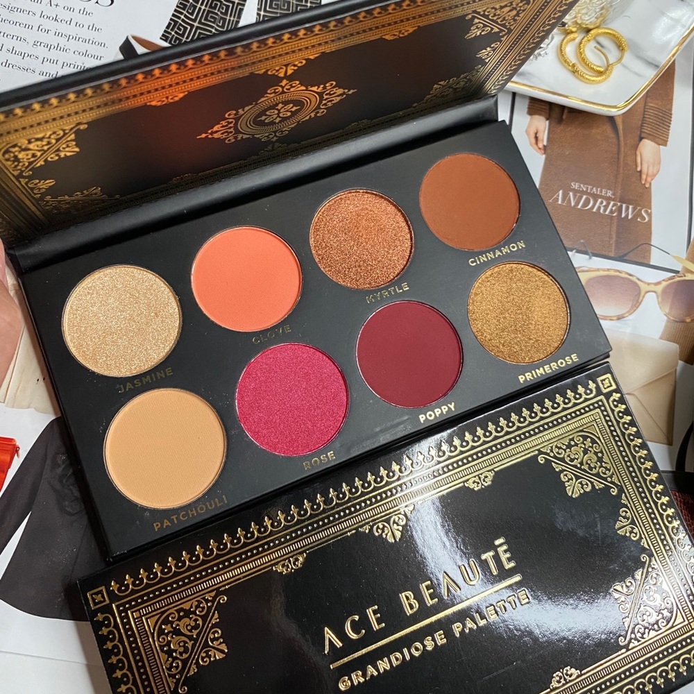 Ace Beaute Eyeshadow palette